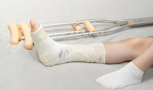 sports medicine doctor